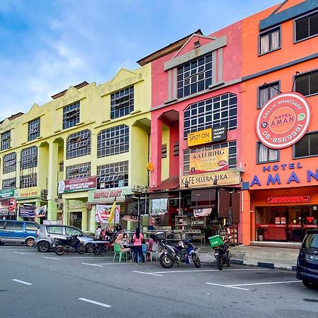 Hotel Aman- Nilai & Klia Екстериор снимка