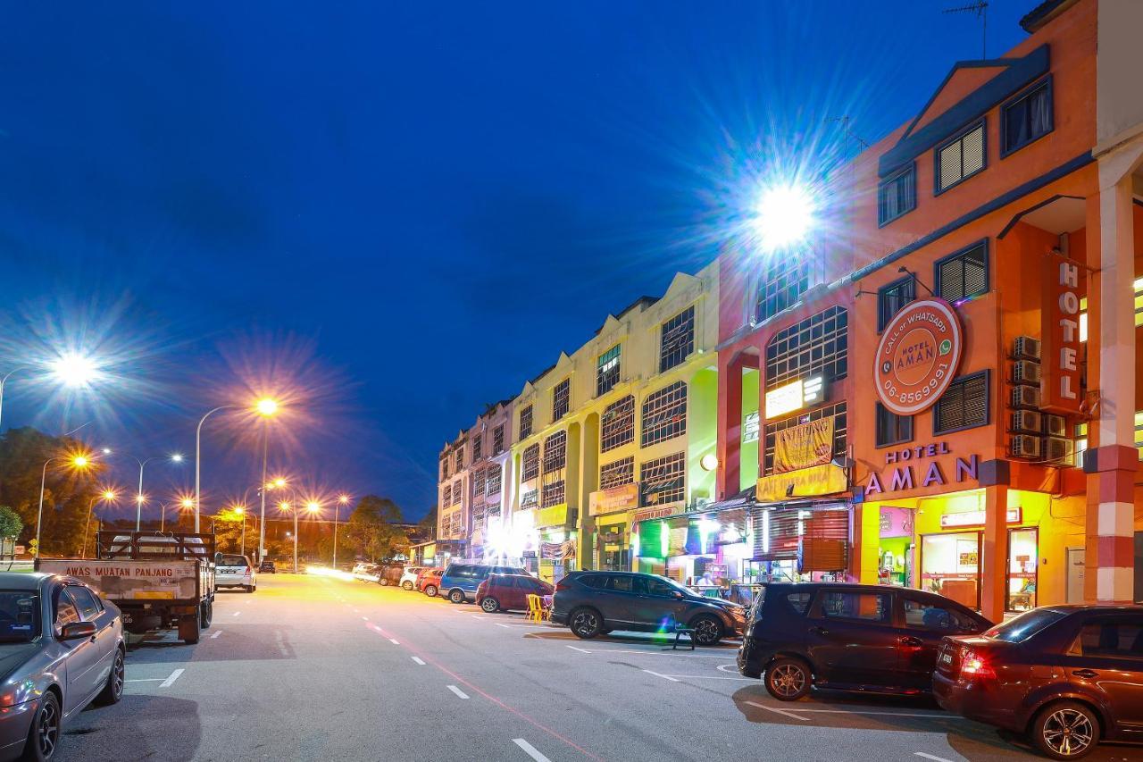 Hotel Aman- Nilai & Klia Екстериор снимка