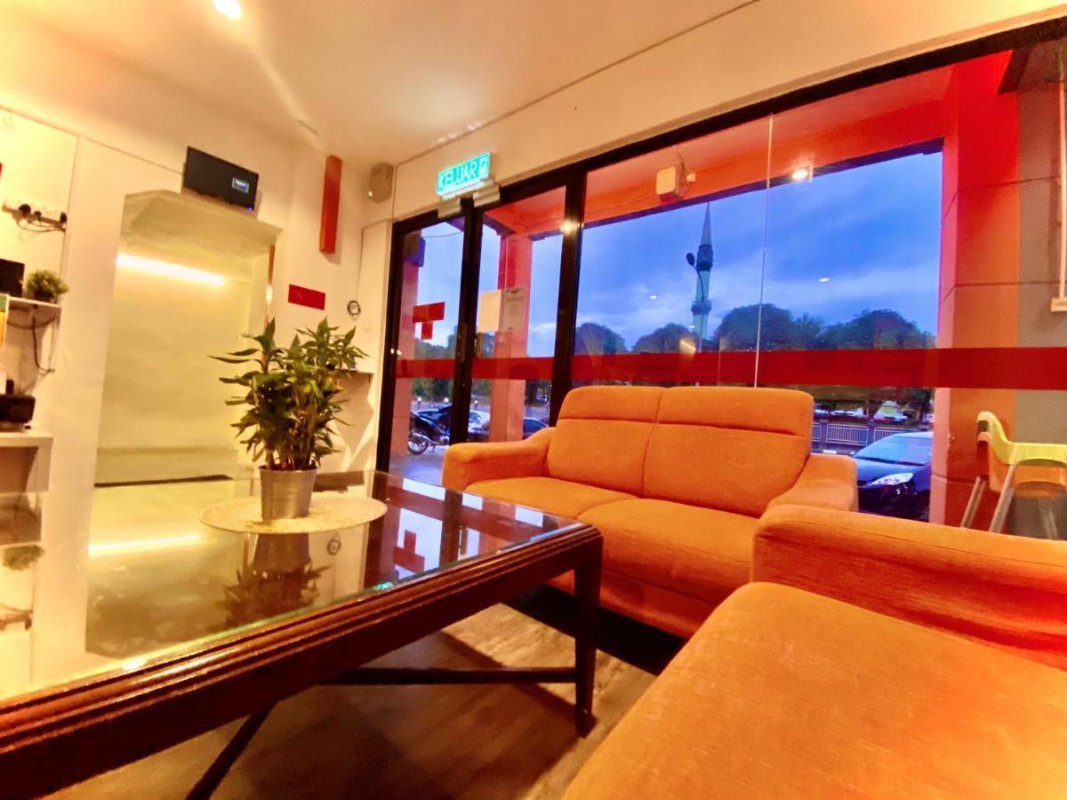 Hotel Aman- Nilai & Klia Екстериор снимка