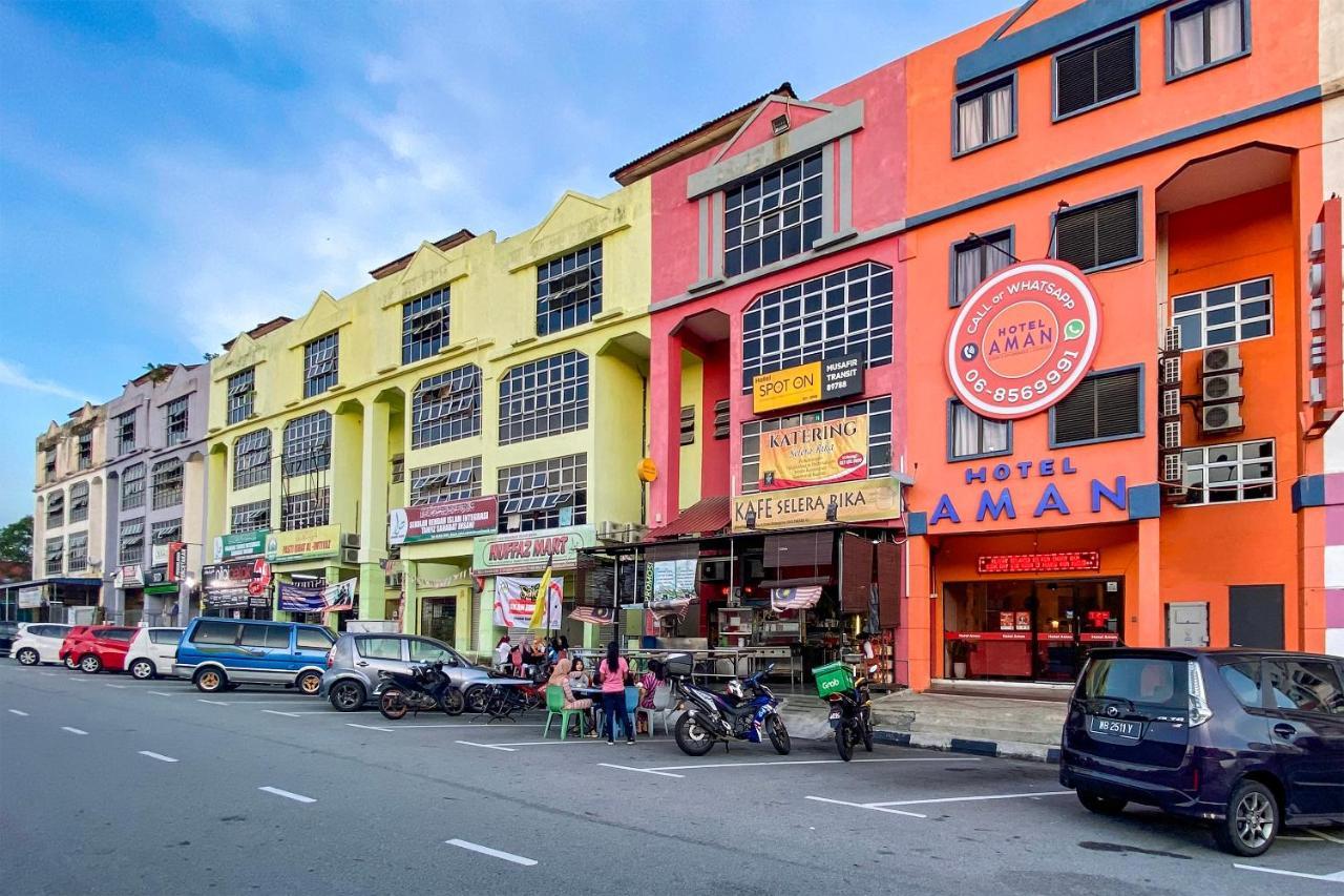 Hotel Aman- Nilai & Klia Екстериор снимка