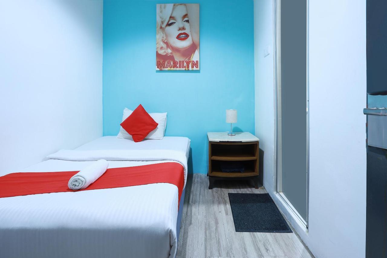 Hotel Aman- Nilai & Klia Екстериор снимка