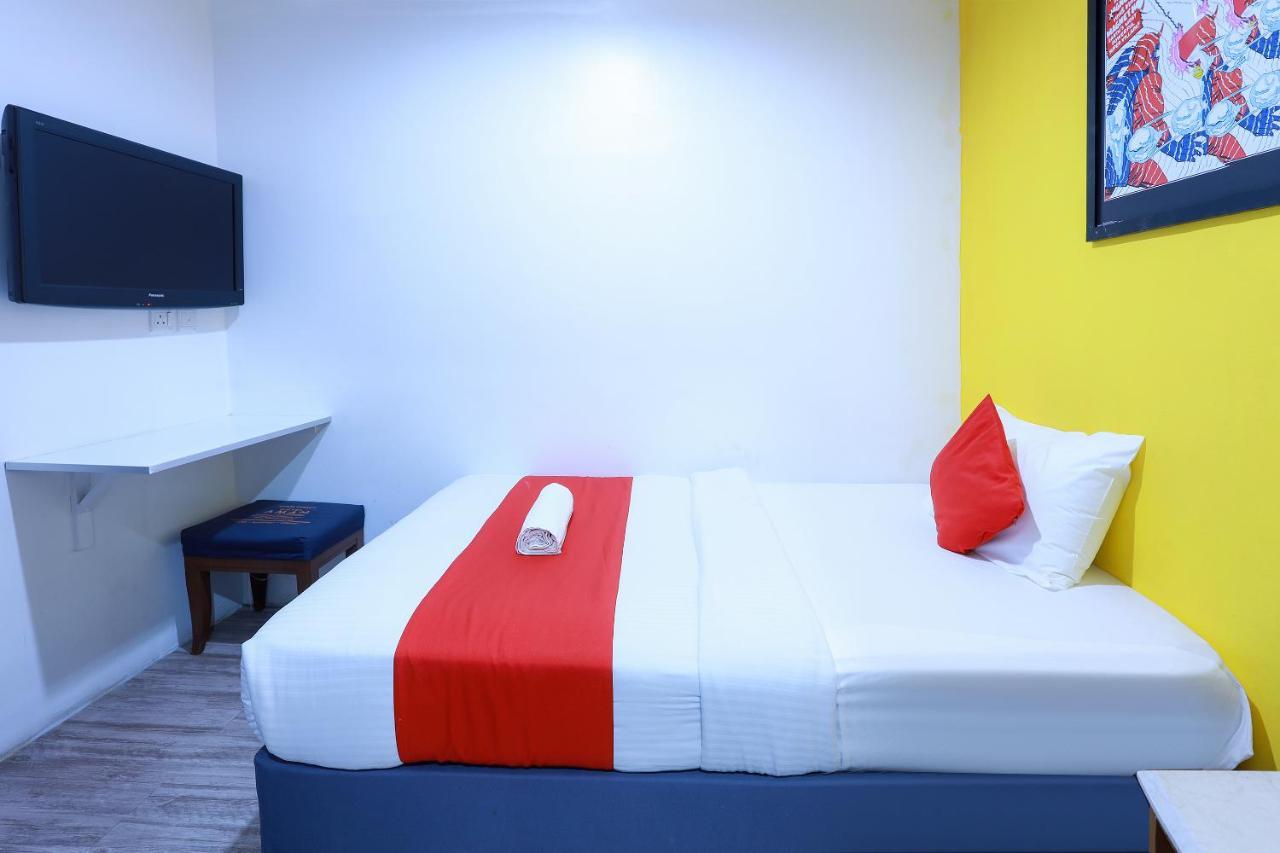 Hotel Aman- Nilai & Klia Екстериор снимка