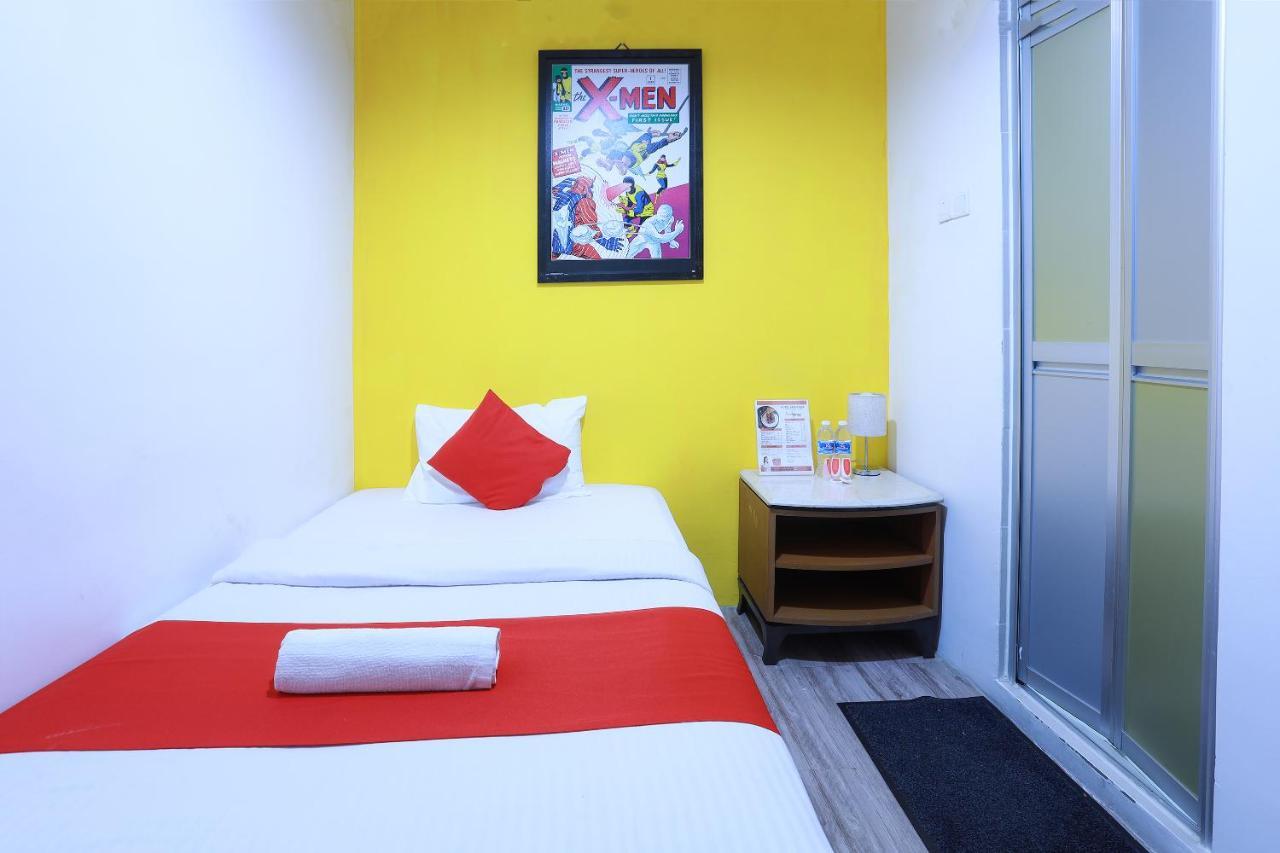 Hotel Aman- Nilai & Klia Екстериор снимка