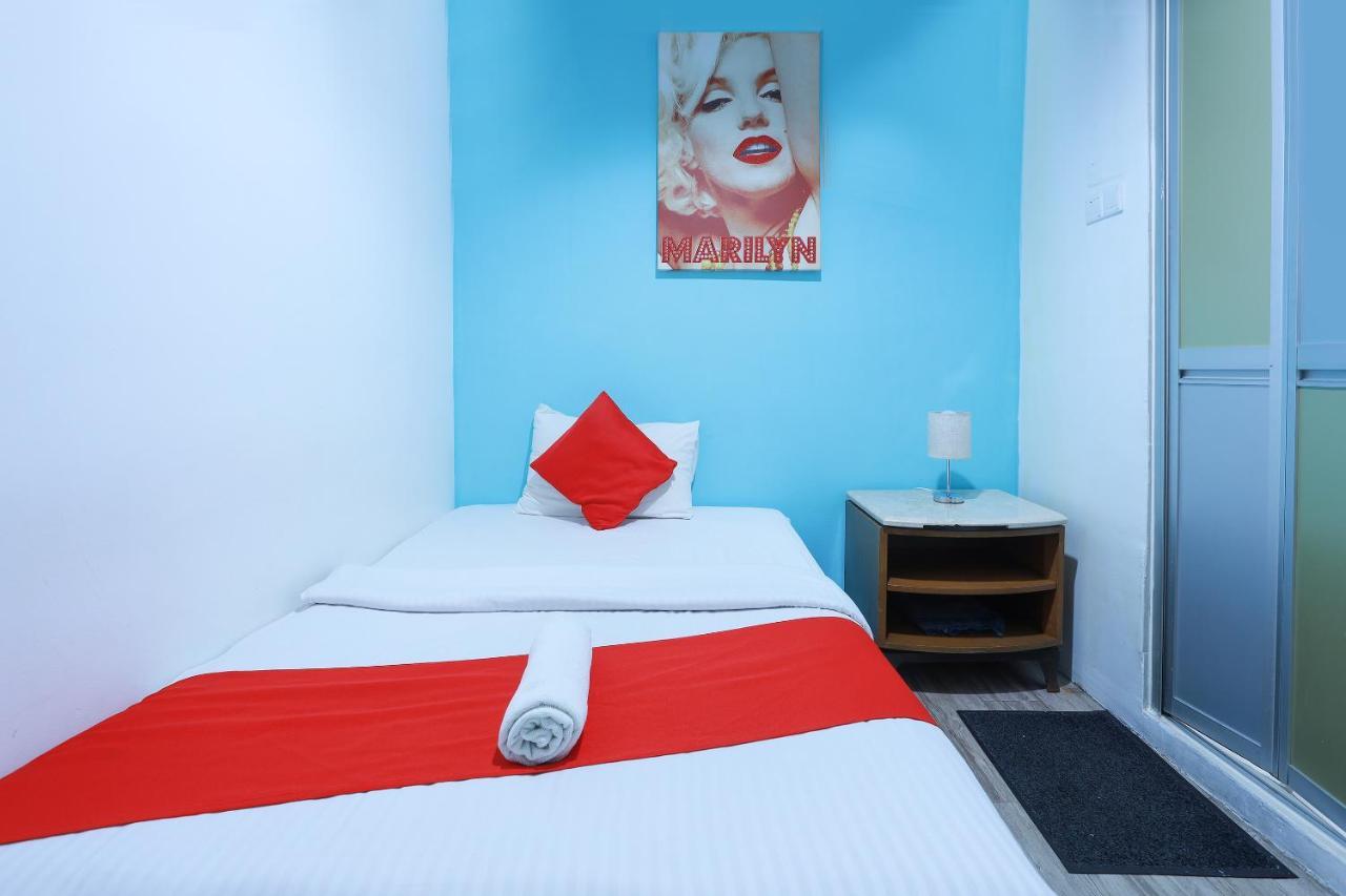 Hotel Aman- Nilai & Klia Екстериор снимка